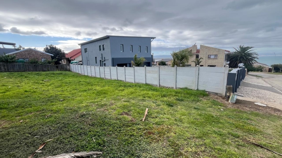  Bedroom Property for Sale in Wavecrest Eastern Cape